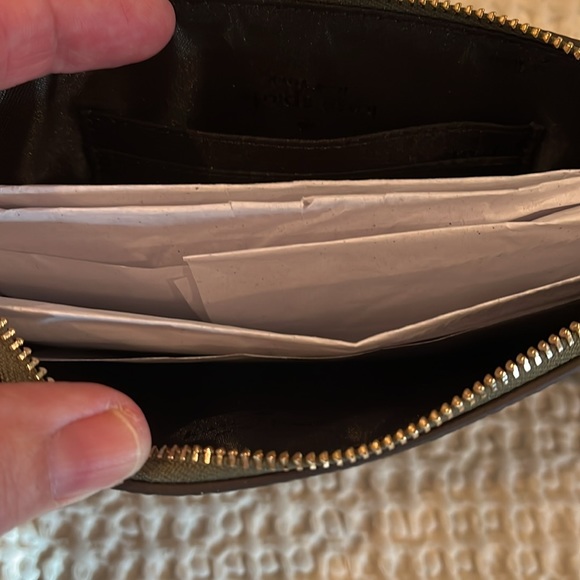 NWT Kate Spade Dark Green Wristlet - Picture 4 of 5